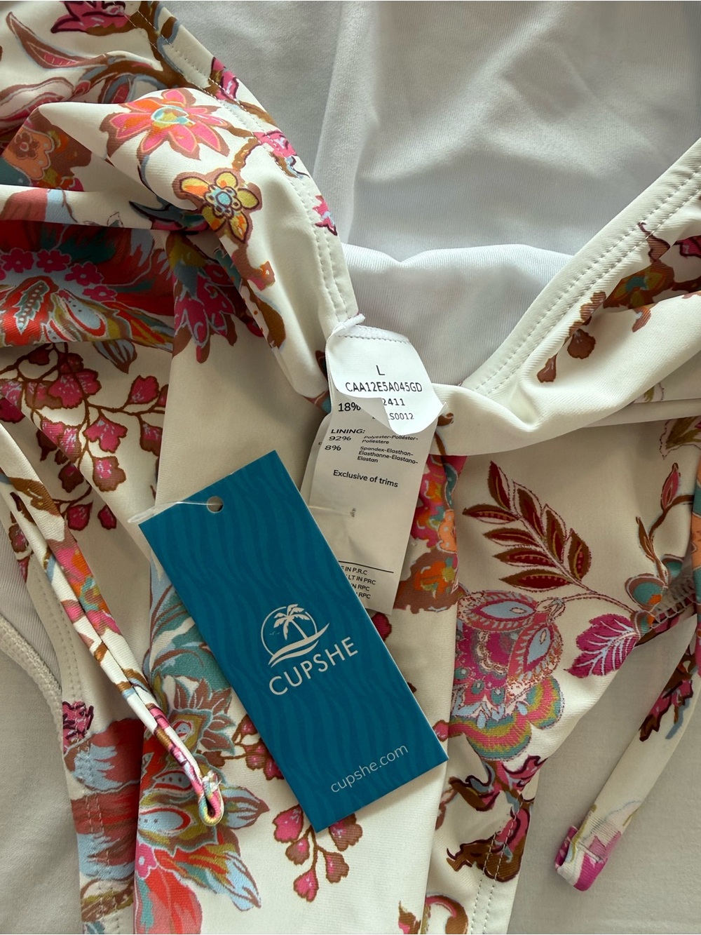 Cupshe Creme Paisley Plunging One-Piece Swimsuit  Size Large NWT - Picture 8 of 11